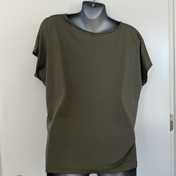 Top - Picture 2 of 4